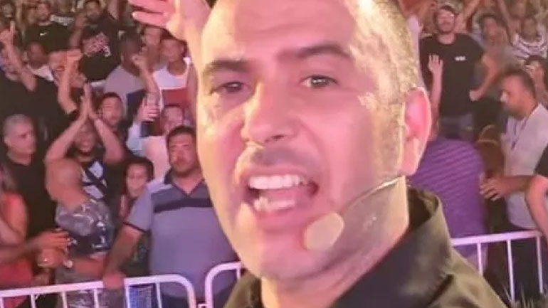 Τυνησία: Αστυνομικοί διέκοψαν παράσταση κωμικού επειδή «προσέβαλε τα χρηστά ήθη»