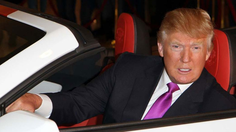 Donald Trump: Τα υπέροχα αυτοκίνητα και η ολόχρυση Chopper του νέου πλανητάρχη