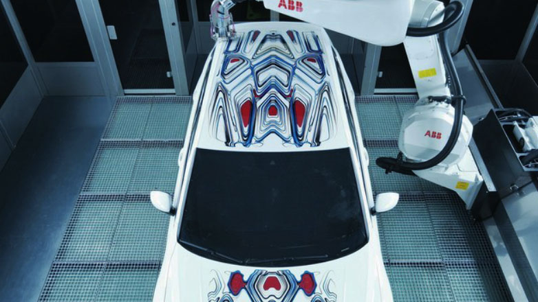 Το μηχάνημα που σου επιτρέπει να ζωγραφίσεις στο αμάξι σου ό,τι επιθυμείς μέσα σε 30 λεπτά