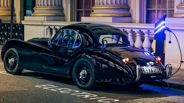 Τί θα λέγατε για επιστροφή στο παρελθόν μέσω ηλεκτροκίνησης;