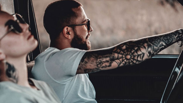 Θα πάρει αποζημίωση 5 εκατ. ευρώ επειδή κόλλησε αφροδίσιο νόσημα μέσα σε ασφαλισμένο αυτοκίνητο