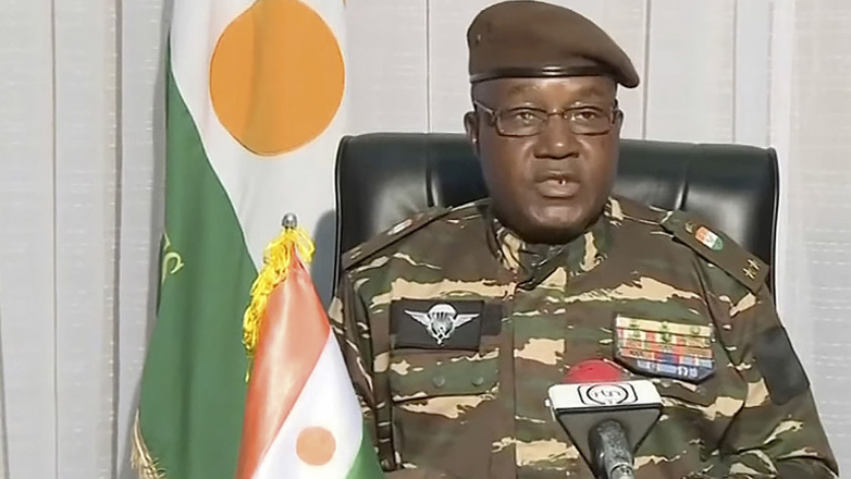 Νίγηρας: Η χούντα ανακαλεί την ισχύ συμφωνιών στρατιωτικής συνεργασίας με τη Γαλλία