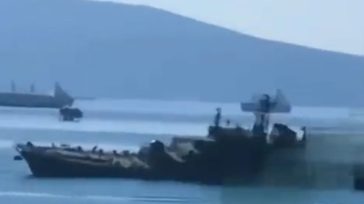 Ουκρανία: «Η επίθεση σε ρωσικό πολεμικό πλοίο στη ναυτική βάση του Νοβοροσίσκ “στέφθηκε με επιτυχία”»