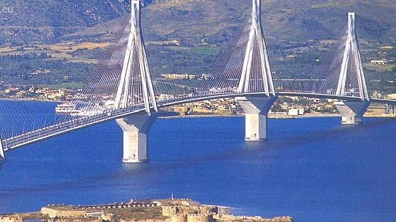 Ρίο: Ανήλικες παρασύρθηκαν στα ανοιχτά με φουσκωτό στρώμα Ρίο: Ανήλικες παρασύρθηκαν στα ανοιχτά με φουσκωτό στρώμα