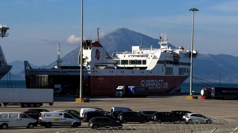 Πάτρα: Κατασχέθηκαν 14 τόνοι και 355 κιλά καπνού που δεν έφεραν νόμιμα παραστατικά