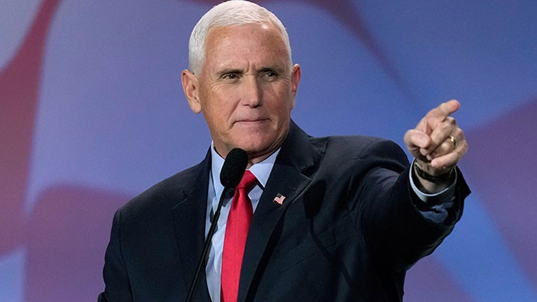 Ο πρώην αντιπρόεδρος των ΗΠΑ, Μ. Πενς είπε ότι μπορεί να καταθέσει εναντίον του Ντ. Τραμπ