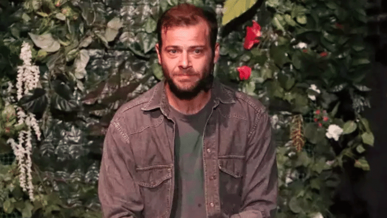 Ορέστης Τζιόβας: Αποκαλύπτει τη φρίκη που έζησαν Ιταλοί τουρίστες σε νησί κοντά στη Μεθώνη Ορέστης Τζιόβας: Αποκαλύπτει τη φρίκη που έζησαν Ιταλοί τουρίστες σε νησί κοντά στη Μεθώνη