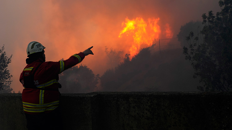 «Φλέγονται» λόγω καύσωνα Πορτογαλία και Ισπανία «Φλέγονται» λόγω καύσωνα Πορτογαλία και Ισπανία