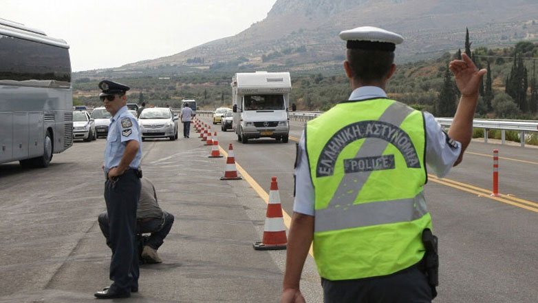Έκτακτα μέτρα της τροχαίας και απαγόρευση κίνησης των φορτηγών για την έξοδο του Δεκαπενταύγουστου