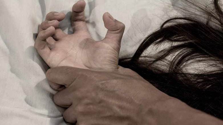 «Με παρενοχλούσε από τα 9 μου και στα 12 άρχισε ο βιασμός μου»