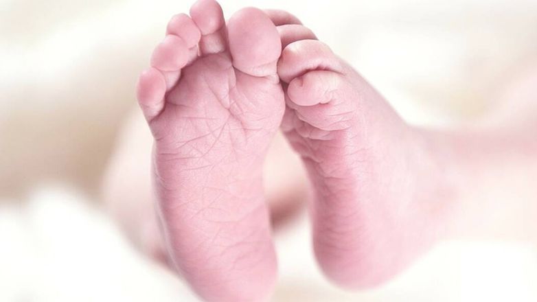 Σοκ στα Χανιά με την υπόθεση εμπορίας βρεφών και παράνομων υιοθεσιών – Στο στόχαστρο γνωστός γυναικολόγος