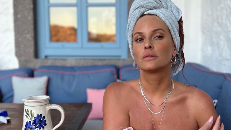 Σίσσυ Χρηστίδου: Ποζάρει ξανά με μαγιό μετά την απώλεια των κιλών και εντυπωσιάζει