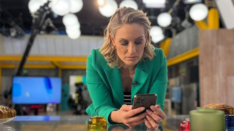 Η Ελεονώρα Μελέτη απαντά στα επικριτικά σχόλια για την εμφάνισή της: «Υπάρχουν προφίλ για όλα τα γούστα»