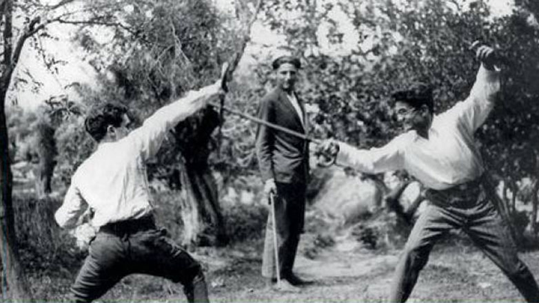 Το βιβλίο «Ο αγαπών σε, Μίτιας», με επιστολές των νεανικών χρόνων του Καραγάτση