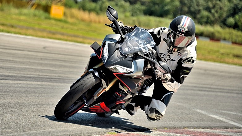 Οδηγούμε CFΜΟΤΟ 450 SR στην πίστα των Σερρών