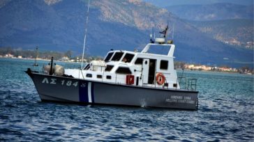 Φωτιά σε ταχύπλοο κοντά στη Μακρόνησο – Σώοι οι δύο επιβαίνοντες