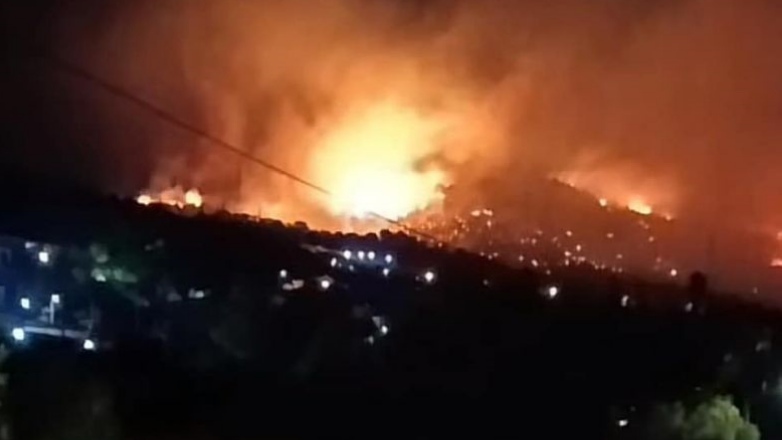 Πυρκαγιά στη Ν. Πέραμο – Άνοιξε η αριστερή λωρίδα της κατεύθυνσης προς Κόρινθο