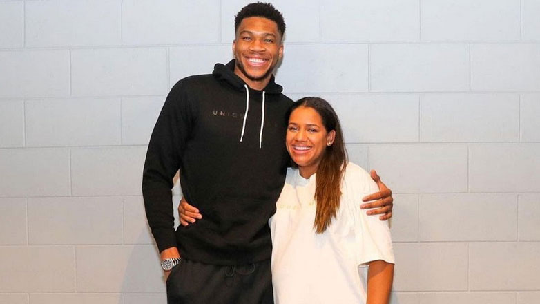 Κωνσταντίνα Σπυροπούλου: Έτσι είναι το σώμα της οκτώ μήνες μετά τη γέννηση του γιου της