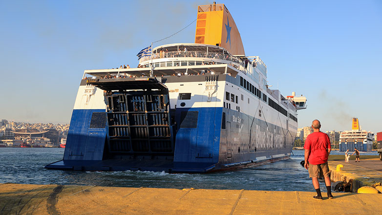 Xωρίς ιδιαίτερα προβλήματα η ακτοπλοϊκή κίνηση από τα λιμάνια της Αττικής