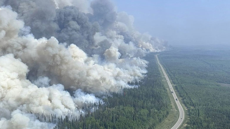 Καναδάς – δασικές πυρκαγιές: Ένα τμήμα του Βορρά εκκενώνεται με στρατιωτικά αεροπλάνα