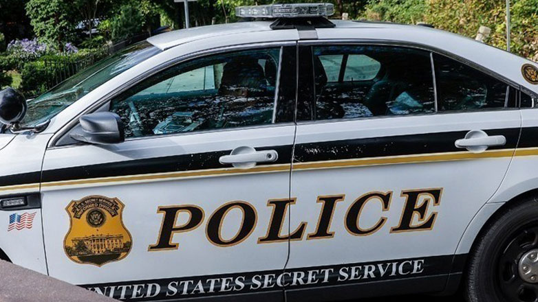 Γυναίκα συνελήφθη στο Τέξας επειδή απείλησε τη ζωή της δικαστού στη δίκη του Τραμπ