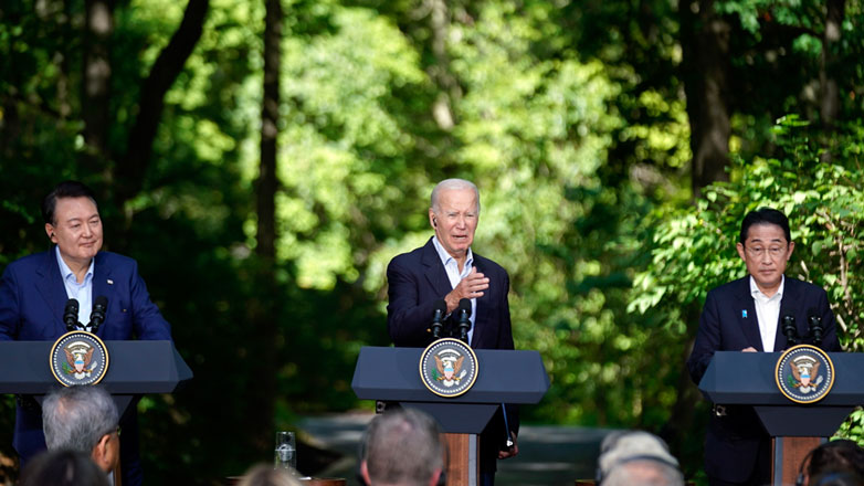 Μήνυμα ενότητας και συνεργασίας των ηγετών ΗΠΑ, Ιαπωνίας, Ν. Κορέας, με το βλέμμα στην Κίνα