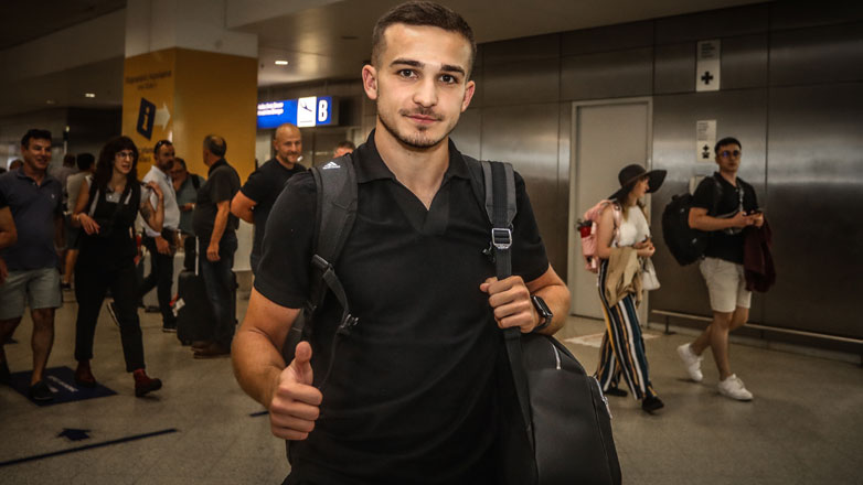 Ολυμπιακός: Έφτασε στην Αθήνα ο Μπρνιτς