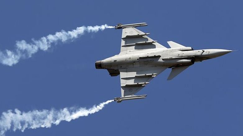 Ουκρανία: Έχει ξεκινήσει συνομιλίες με τη Σουηδία για το ενδεχόμενο να εφοδιαστεί με μαχητικά αεροσκάφη Gripen