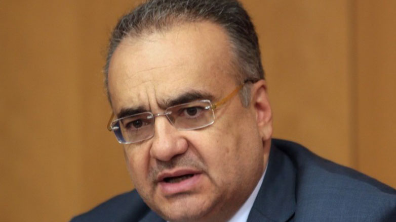 «Βολές» Βερβεσού κατά Κλάπα για τις παραλίες