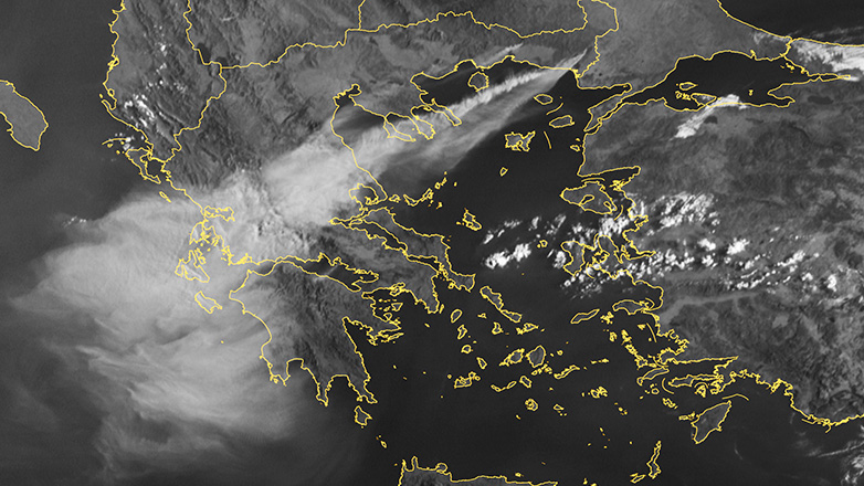 Ο καπνός από τις πυρκαγιές έκρυψε τον ουρανό σε απόσταση 110.000 τετρ. χιλιομέτρων