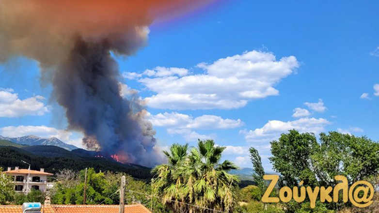 Φωτιά στην Ροδόπη – Βίντεο από τους πυκνούς καπνούς στον Σώστη