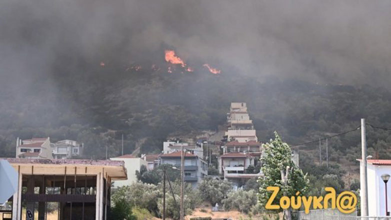 Πυρκαγιά στη Φυλή: Απεγκλωβίστηκαν οι μοναχές της Μονής Κλειστών