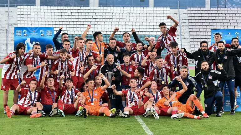 Από τον Ολυμπιακό στην Πάρμα ο 17χρονος Παρασκευάς Πλειώνης