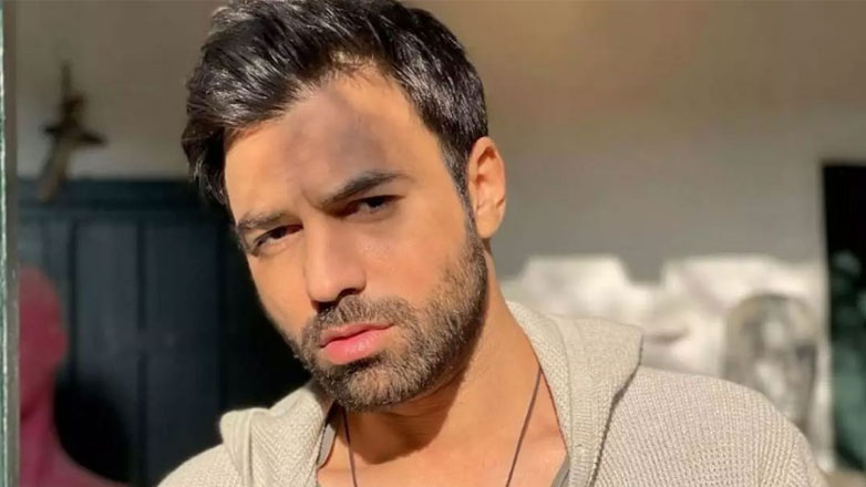 Αντρέας Γεωργίου: «Καίγεται η Ελλάδα και αυτός αναρωτιέται αν είμαι γκέι» Αντρέας Γεωργίου: «Καίγεται η Ελλάδα και αυτός αναρωτιέται αν είμαι γκέι»