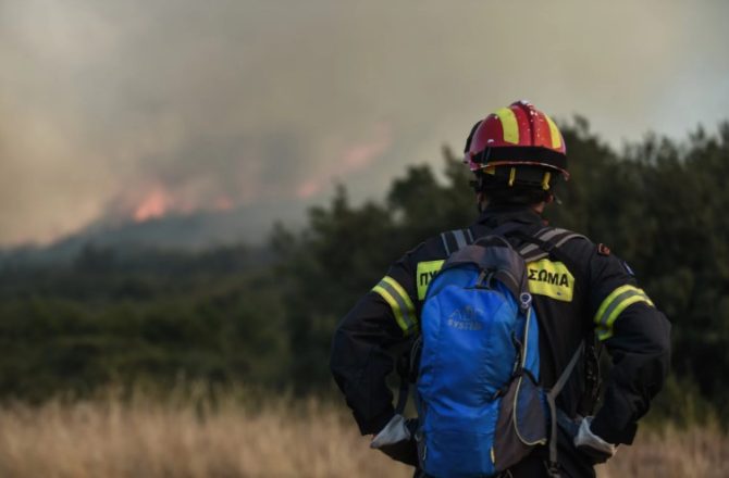 Καλύτερη εικόνα παρουσιάζουν τα πύρινα μέτωπα στη Ροδόπη Καλύτερη εικόνα παρουσιάζουν τα πύρινα μέτωπα στη Ροδόπη