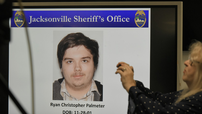 ΗΠΑ: Στη δημοσιότητα τα στοιχεία του δράστη που σκότωσε 3 Αφροαμερικανούς στη Φλόριντα