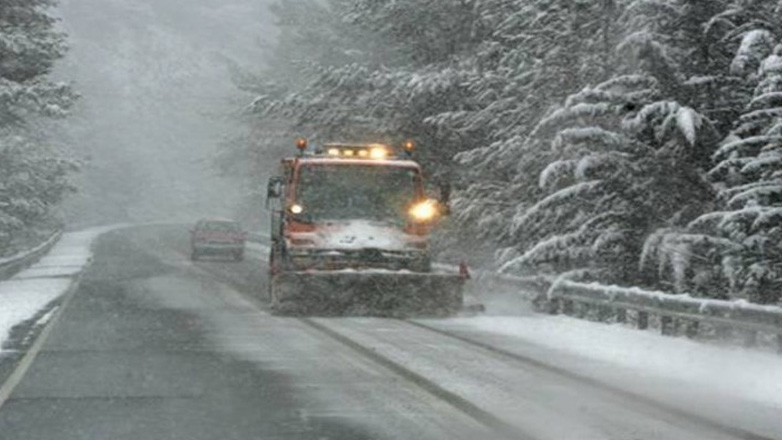 Πάνω από 63 εκατ. ευρώ για έργα συντήρησης και αποχιονισμού στο παράπλευρο οδικό δίκτυο