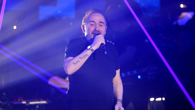 Σταμάτης Γονίδης: «Βγάλε τον έξω» – Ξύλο σε πανηγύρι που εμφανίστηκε ο τραγουδιστής