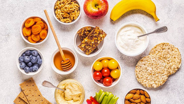 Πέντε υγιεινά σνακ για τις βραδινές λιγούρες