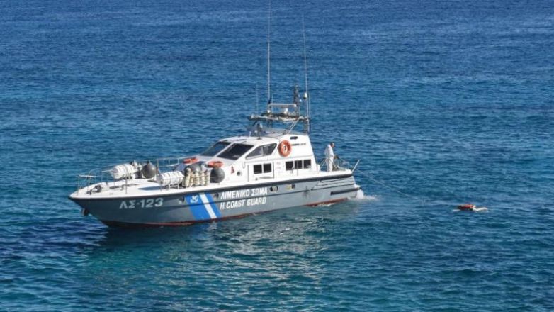 Ναυάγιο με μια νεκρή γυναίκα στη Σάμο – Σώθηκε με ΚΑΡΠΑ το μωρό της – Δείτε το βίντεο