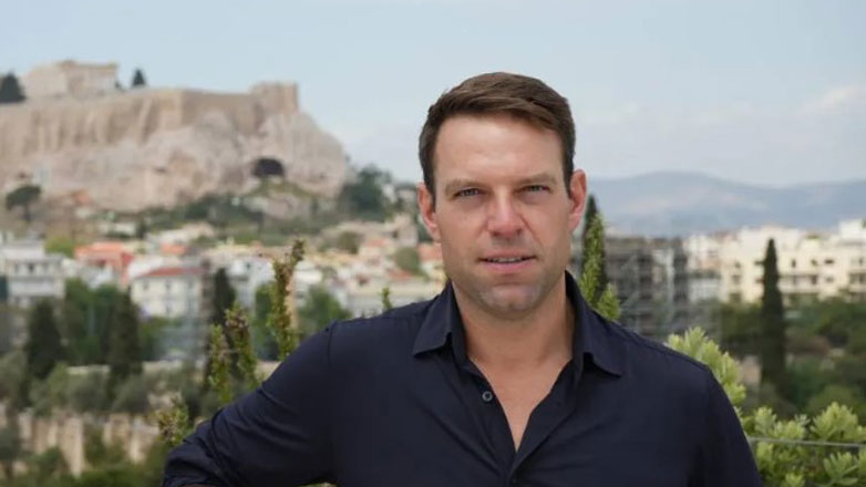 Κασσελάκης από την Κόρινθο: Η Πελοπόννησος έχει μία καλύτερη λύση, αυτή η λύση λέγεται Μανώλης Μάκαρης