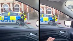 Αστυνομικός φουσκώνει ένα λάστιχο υπό τους ρυθμούς του «Pump It Up»