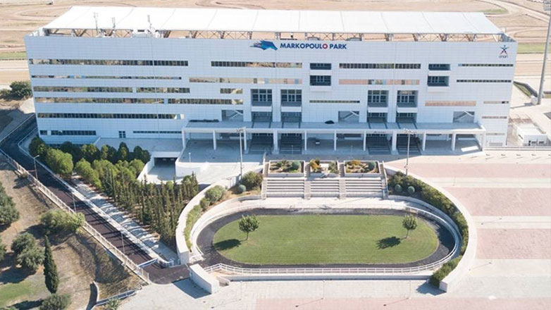 Στο Markopoulo Park φιλοξενούνται 18 ίπποι πυρόπληκτης εγκατάστασης