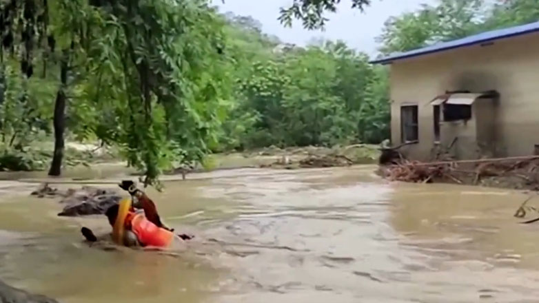 Τουλάχιστον έξι νεκροί από ισχυρές βροχοπτώσεις στην Κίνα