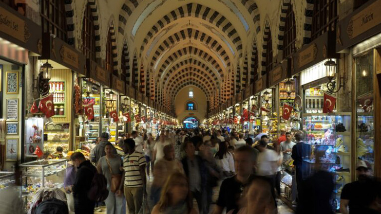 Τουρκία: Περιορισμοί στην κατανάλωση αλκοόλ στην Κωνσταντινούπολη
