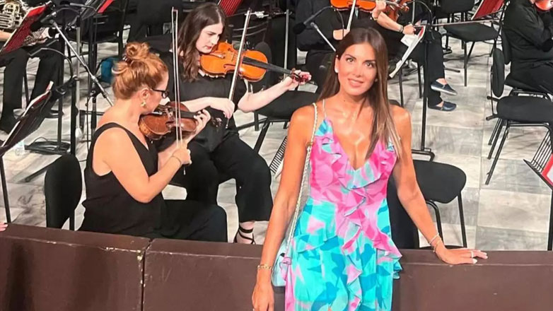 Βραδινή έξοδος στο Ηρώδειο για τη Σταματίνα Τσιμτσιλή