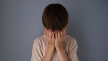 Μητέρα κατήγγειλε τον πρώην πεθερό της για τον βιασμό του 4χρονου γιου της