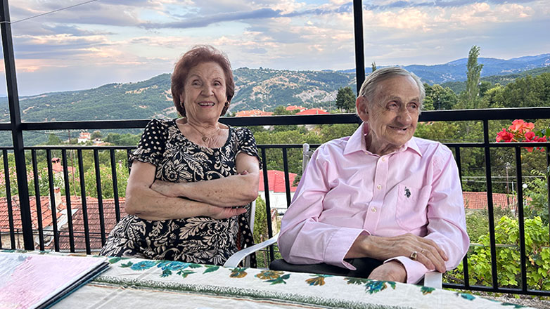 70 χρόνια έρωτας- Η ιστορία του Μιχάλη και της Ελένης που κατέκτησαν το αμερικανικό όνειρο, αλλά πάντα επιστρέφουν στο χωριό τους