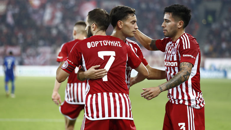 Εύκολα ο Ολυμπιακός, 4-0 τη Λαμία