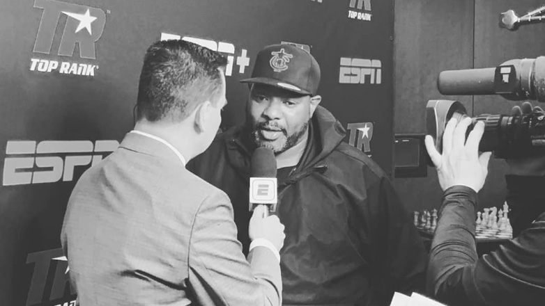 Brian Bomac McIntyre: Συνελήφθη και κρατείται διάσημος προπονητής πυγμαχίας για οπλοκατοχή